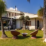 Thalina Villa